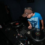 Phaeleh - List pictures