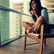 Davina Leone - List pictures