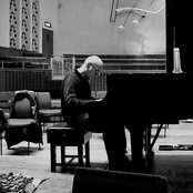 Ludovico Einaudi - List pictures