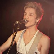 Elyar Fox - List pictures