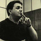 Manos Hadjidakis - List pictures