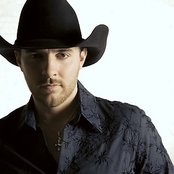 Chris Young - List pictures