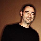 Miles Robert - List pictures