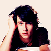Teddy Geiger - List pictures