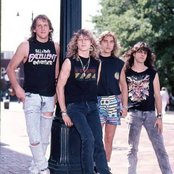 Tora Tora - List pictures