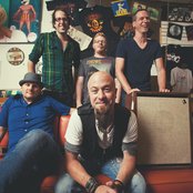 Charlie Hall - List pictures