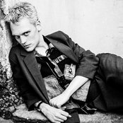 Sean Nicholas Savage - List pictures