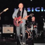 East West - List pictures