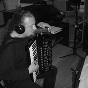 Angizia - List pictures