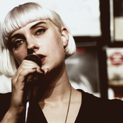 Molly Nilsson - List pictures