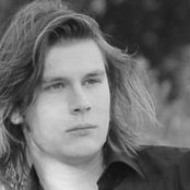 Sam Brown - List pictures