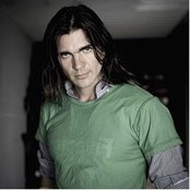 Juanes - List pictures