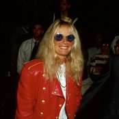 Kim Carnes - List pictures