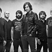 Moist - List pictures