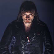 Bruce Dickinson - List pictures