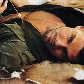 Ricky Martin - List pictures