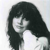 Linda Ronstadt - List pictures