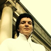 Gino Vannelli - List pictures