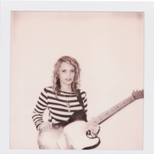 Anna Calvi - List pictures