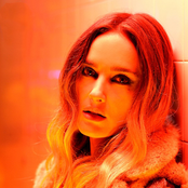 Jess Mills - List pictures