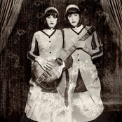 Evelyn Evelyn - List pictures