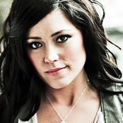 Kari Jobe - List pictures