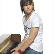 Axel Fernando - List pictures