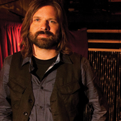 Mac Powell - List pictures