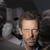 Hugh Laurie - List pictures