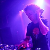 High Contrast - List pictures