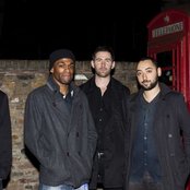 Stateless - List pictures