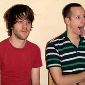 Larytta - List pictures