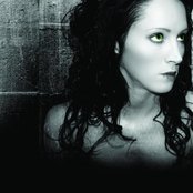 Karla Davis - List pictures