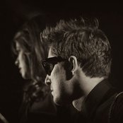 Nikki & Rich - List pictures