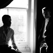 Hurts - List pictures