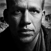 Avishai Cohen - List pictures