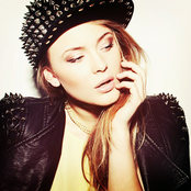 Zara Larsson - List pictures