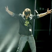 Dean Geyer - List pictures