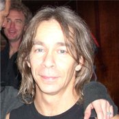 Tim Reynolds - List pictures