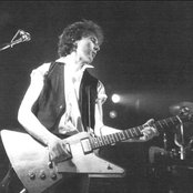 The Edge - List pictures