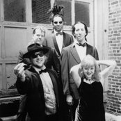 Exit 13 - List pictures