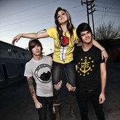 Versaemerge - List pictures