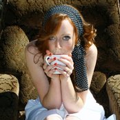 Bec Laughton - List pictures