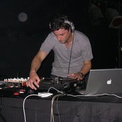 Bonobo - List pictures