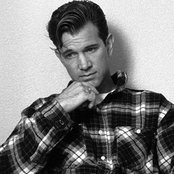 Chris Isaak - List pictures