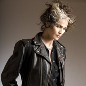 Alannah Myles - List pictures