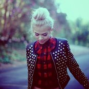 Hayley Kiyoko - List pictures