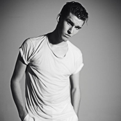 Willy Moon - List pictures