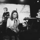 Yumi Zouma - List pictures