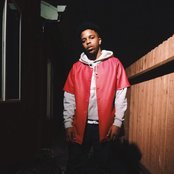 Azizi Gibson - List pictures